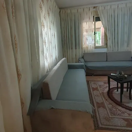 L&g House Avlonya